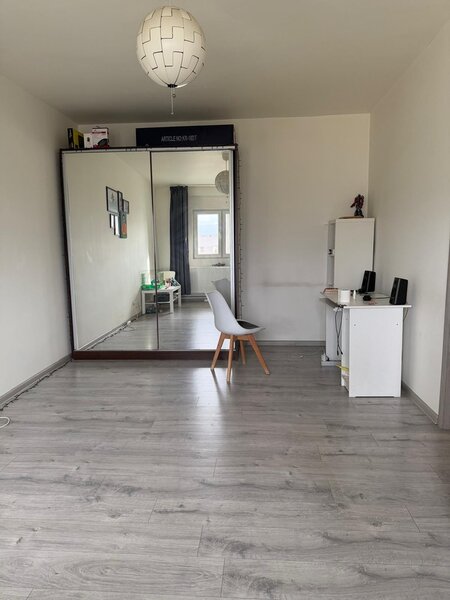 Campia Libertatii intersectie Gheorghe Petrascu, 10 minute metrou Muncii,